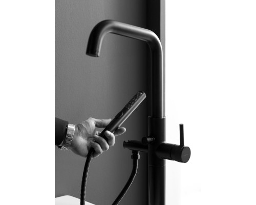 Смеситель для ванны с душем Allen Brau Priority 5.31008-31 черный матовый (с внутренней частью)