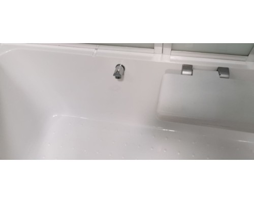 Налив в ванну